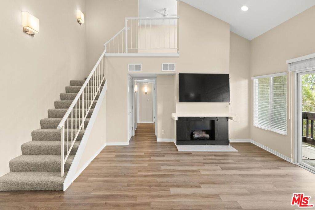 https://bt-photos.global.ssl.fastly.net/socal/orig_boomver_1_432315812-2.jpg