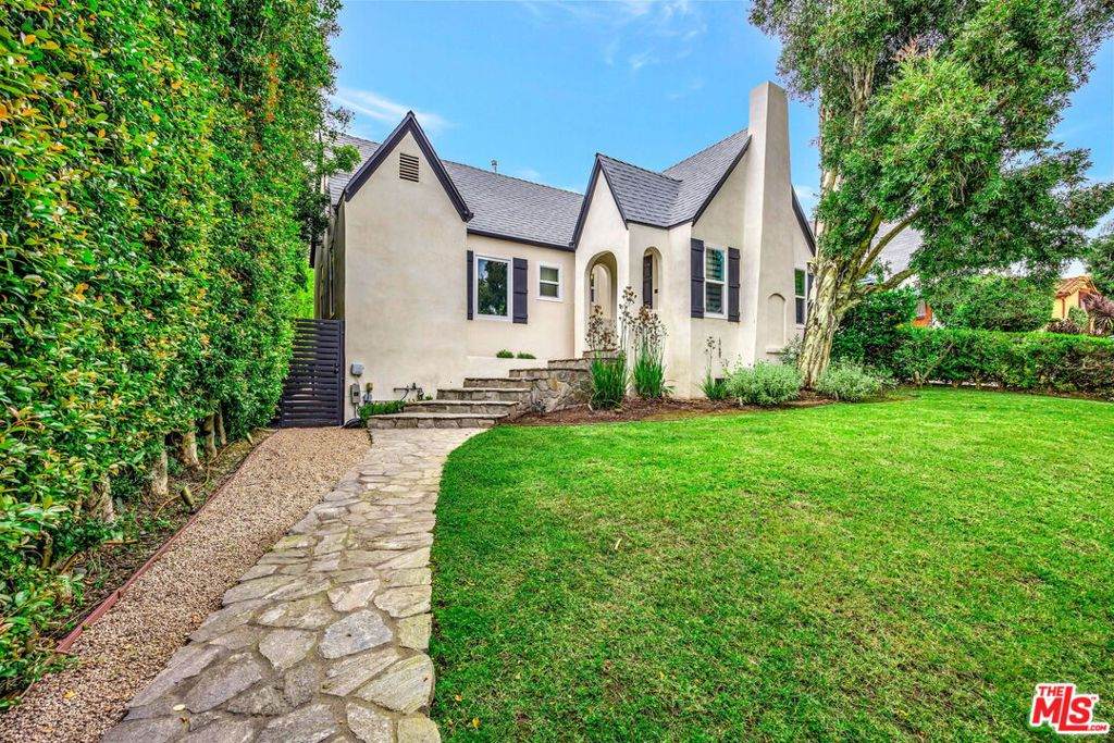 1363 Curson Avenue - Photo 1