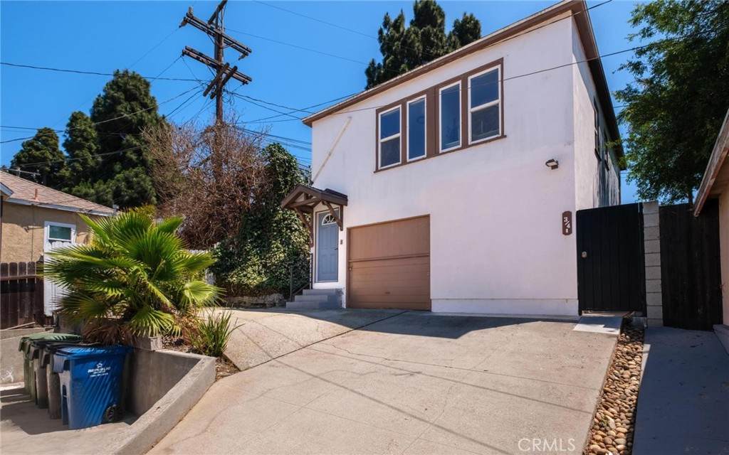 610 Fairview Boulevard - Photo 1