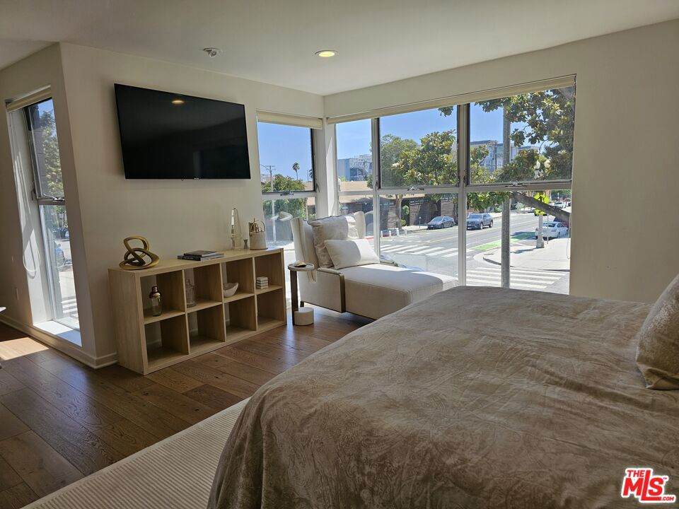 https://bt-photos.global.ssl.fastly.net/socal/orig_boomver_1_432405192-2.jpg