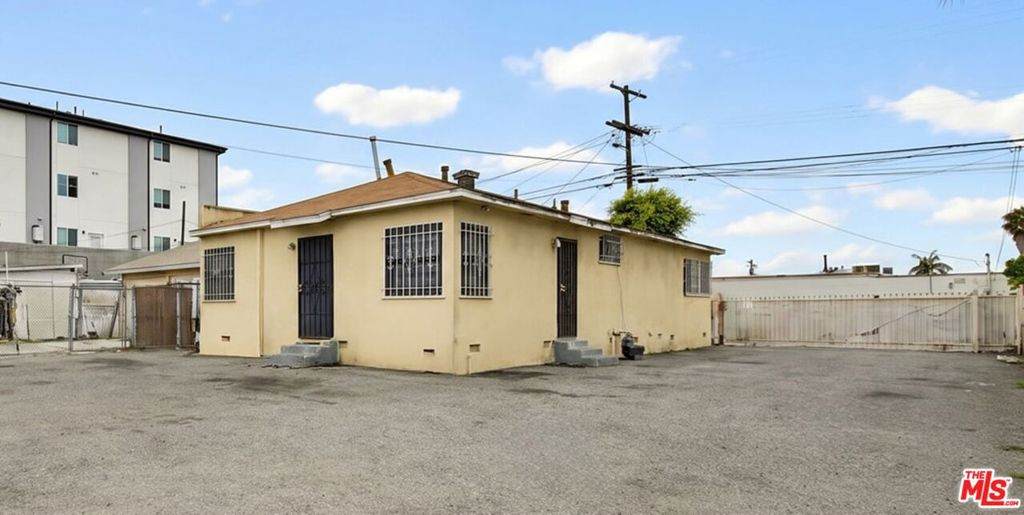 https://bt-photos.global.ssl.fastly.net/socal/orig_boomver_1_432430285-2.jpg