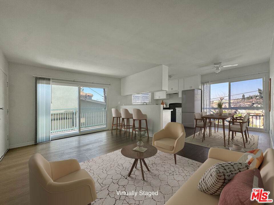 220 Hyde Park - Photo 1