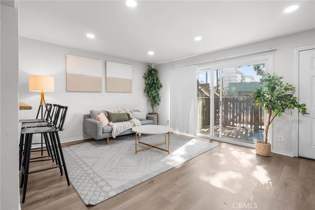 1133 Sepulveda - Photo 1