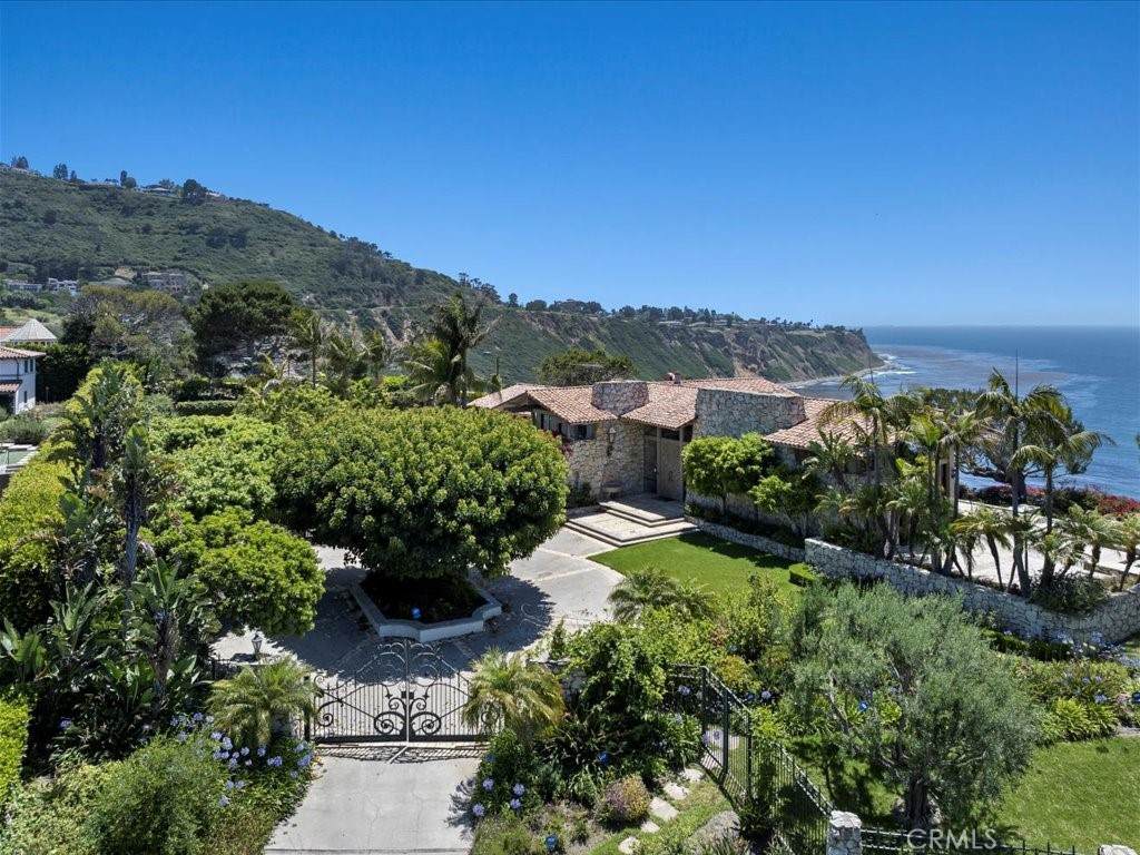 https://bt-photos.global.ssl.fastly.net/socal/orig_boomver_1_432594563-2.jpg