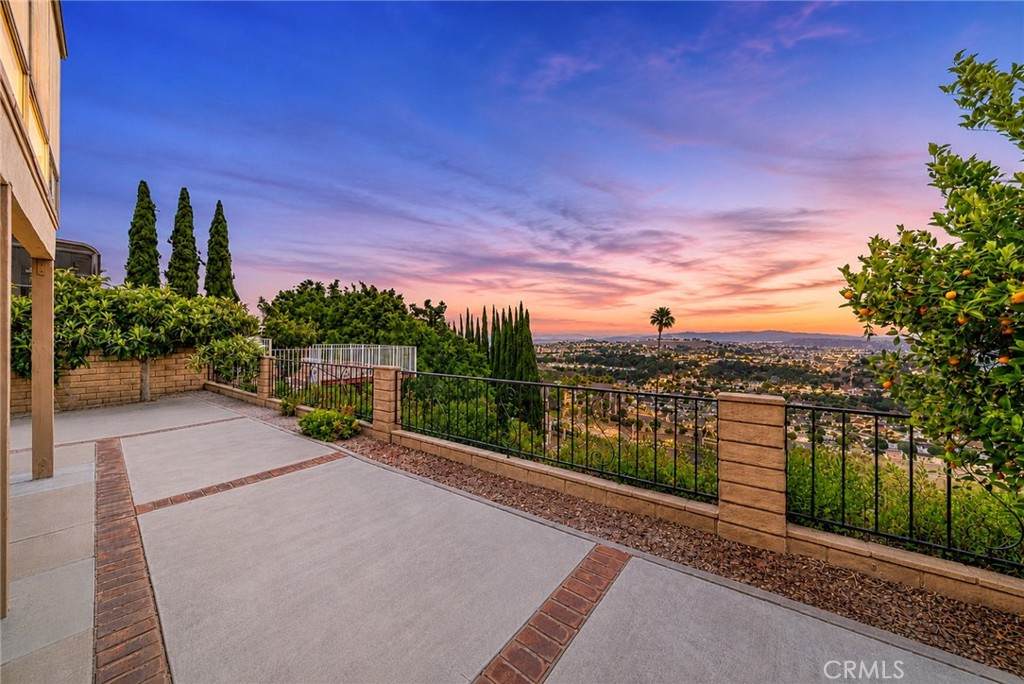 https://bt-photos.global.ssl.fastly.net/socal/orig_boomver_1_432594777-2.jpg