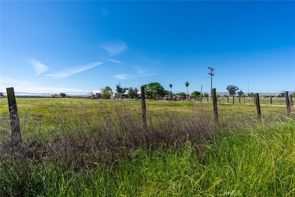 23429 Highway 152 - Photo 1