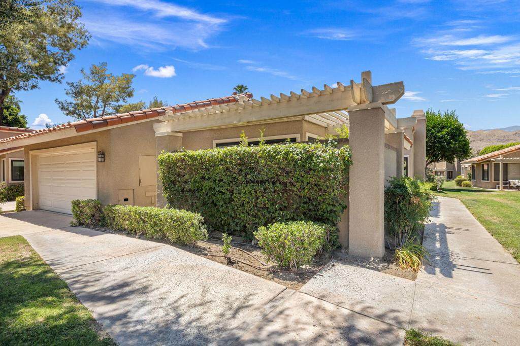 23 Tennis Club Drive - Photo 1