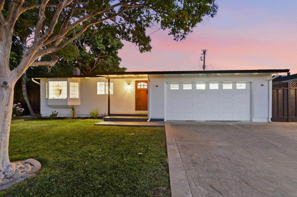 2466 Armstrong - Photo 1