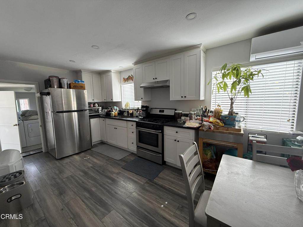 301 Adams Avenue - Photo 1