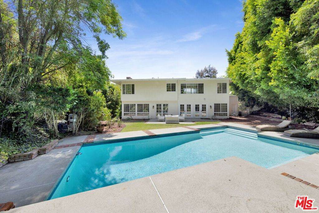 2460 Pesquera Drive - Photo 1