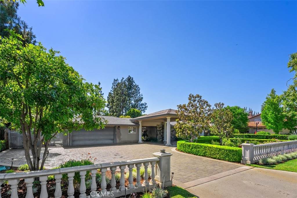 https://bt-photos.global.ssl.fastly.net/socal/orig_boomver_1_432696518-2.jpg