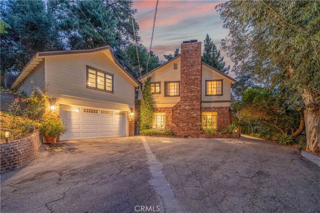 9925 Shadow Hills - Photo 1