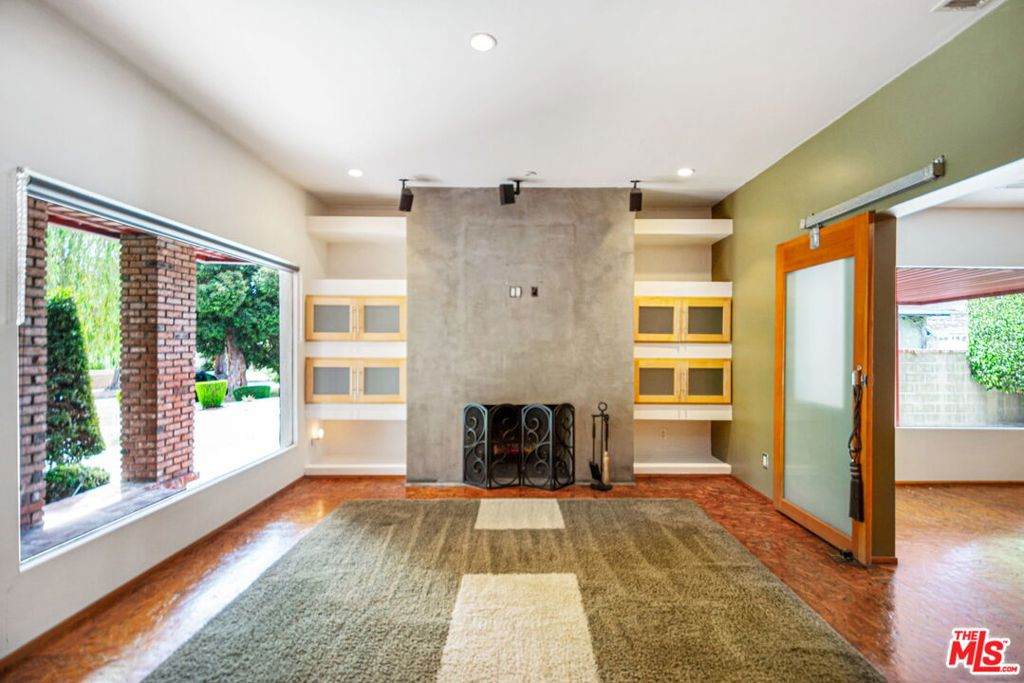 5445 Chesley Avenue - Photo 1