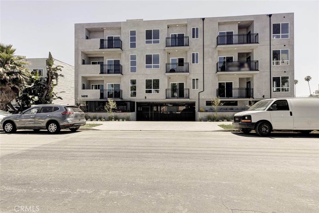 14810 Delano Street - Photo 1
