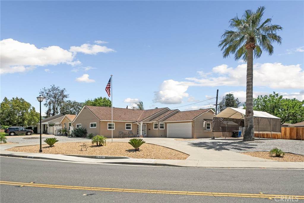 https://bt-photos.global.ssl.fastly.net/socal/orig_boomver_1_432731198-2.jpg