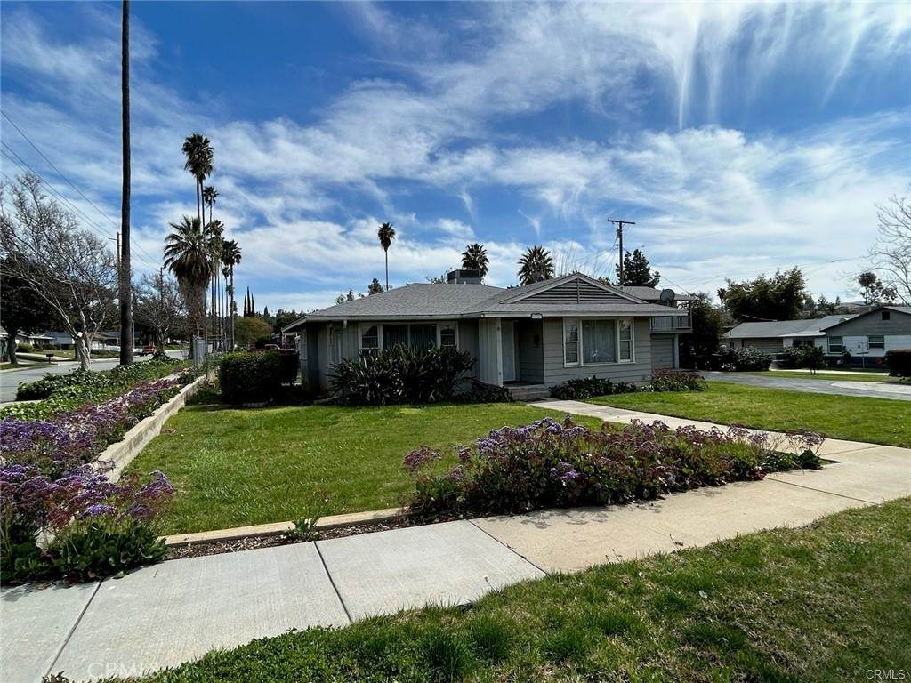 696 Cypress - Photo 1