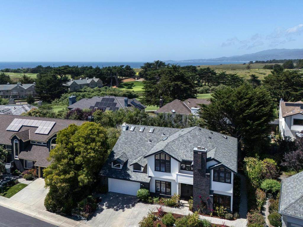 11 Fairway Place - Photo 1