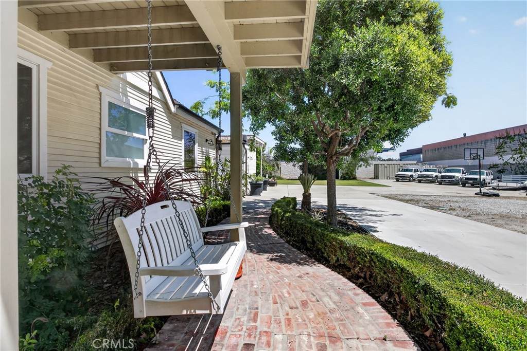 https://bt-photos.global.ssl.fastly.net/socal/orig_boomver_3_432975666-2.jpg