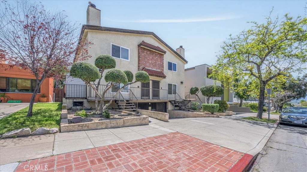 636 Harvard Road - Photo 1