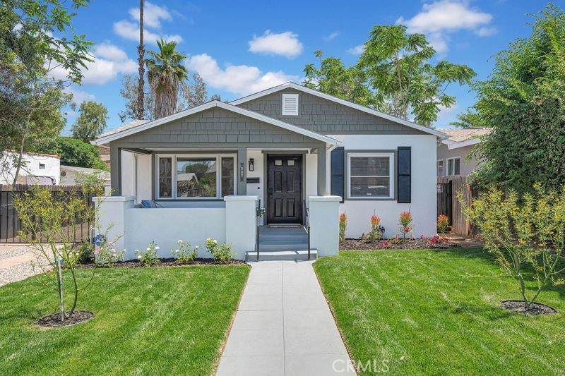 527 University Place - Photo 1