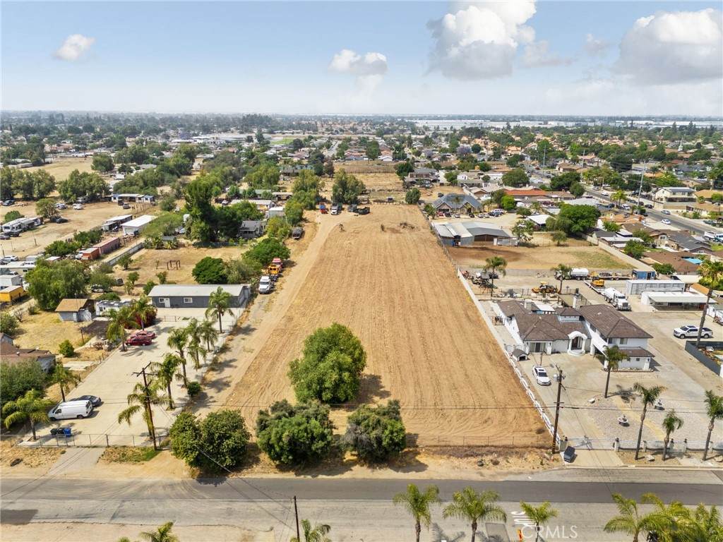 18438 Hawthorne - Photo 1