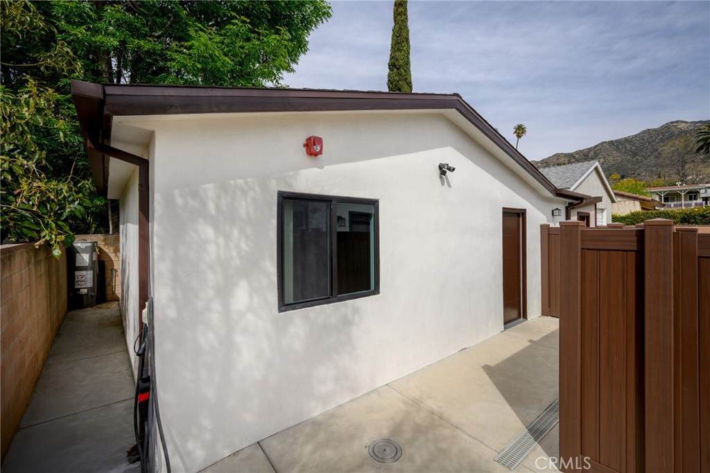 1361 Alameda Avenue - Photo 1