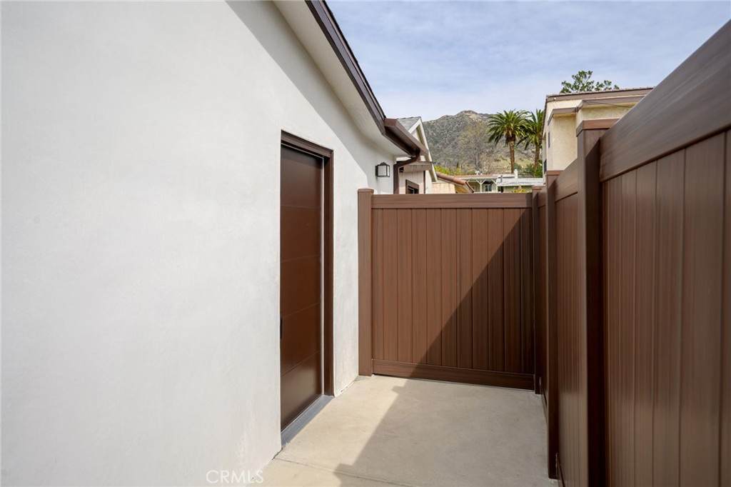 https://bt-photos.global.ssl.fastly.net/socal/orig_boomver_1_433315041-2.jpg