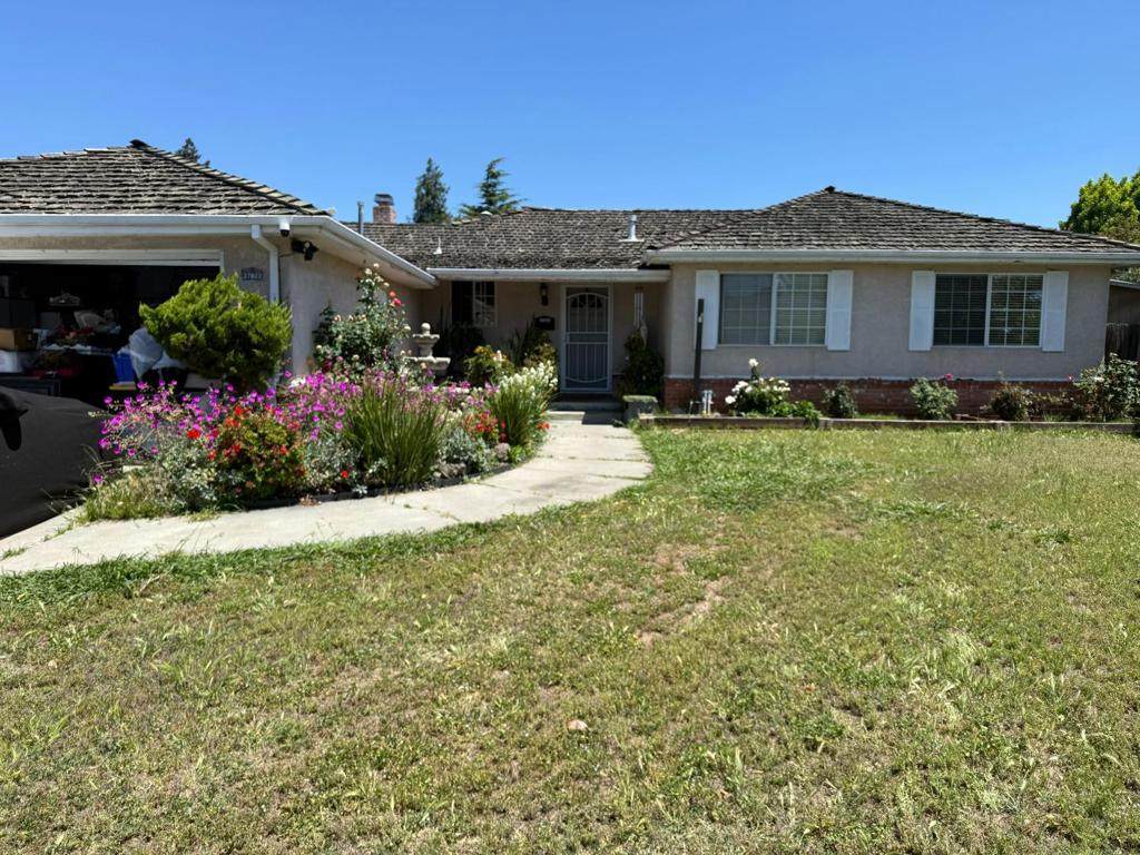 37822 Granville Drive - Photo 1