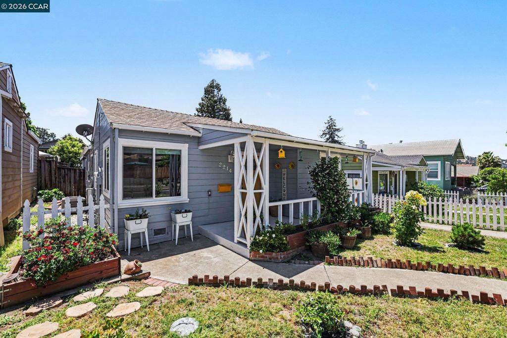 2214 Pacheco Blvd - Photo 1