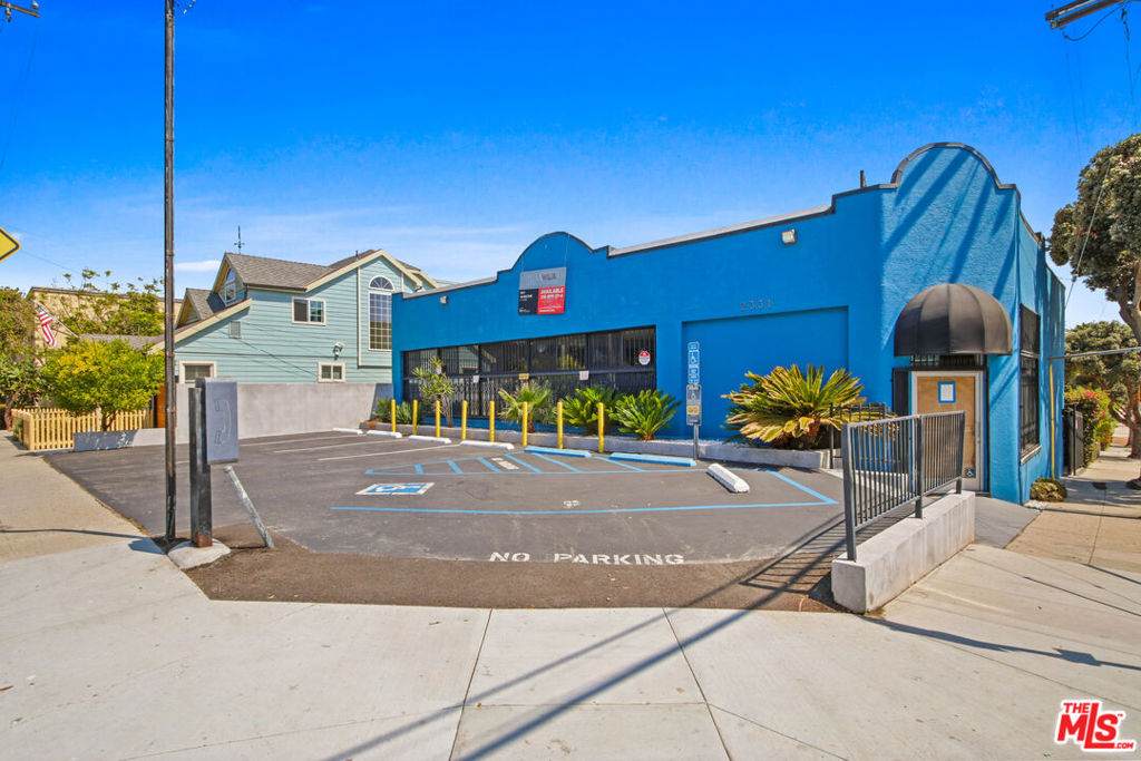 2331 4th Street - Photo 1