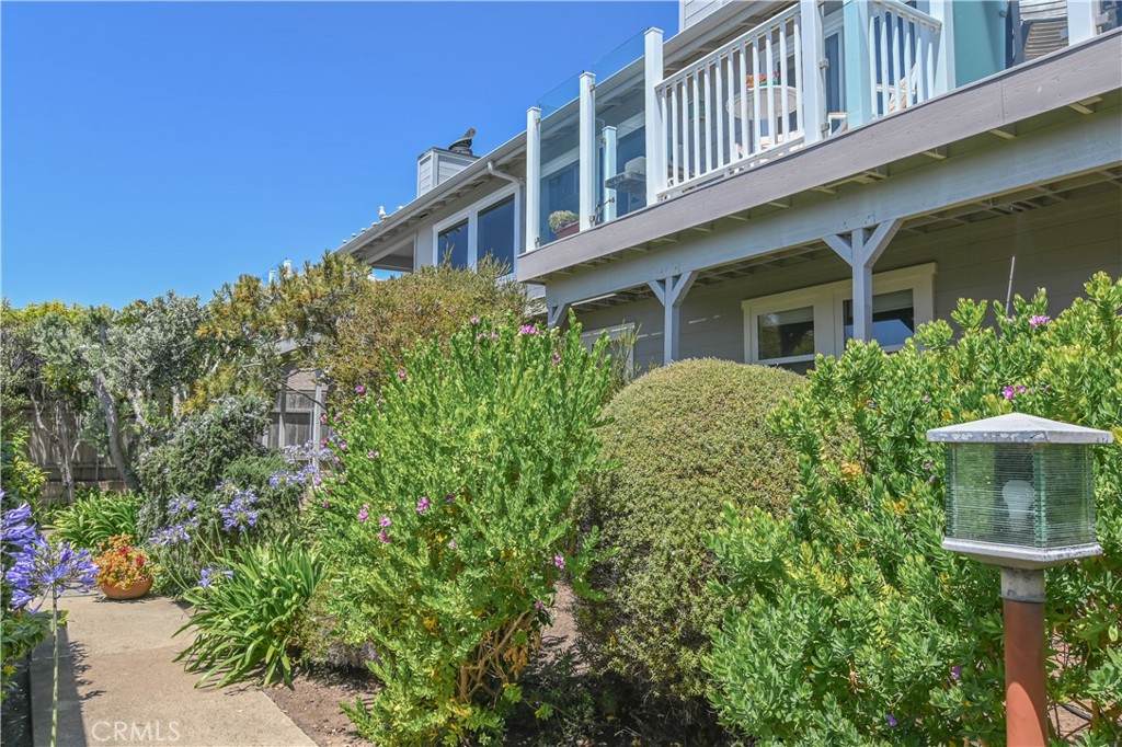 561 Lucerne - Photo 1