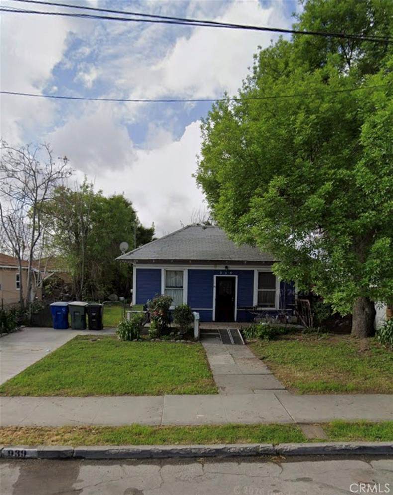 939 8th - Photo 1