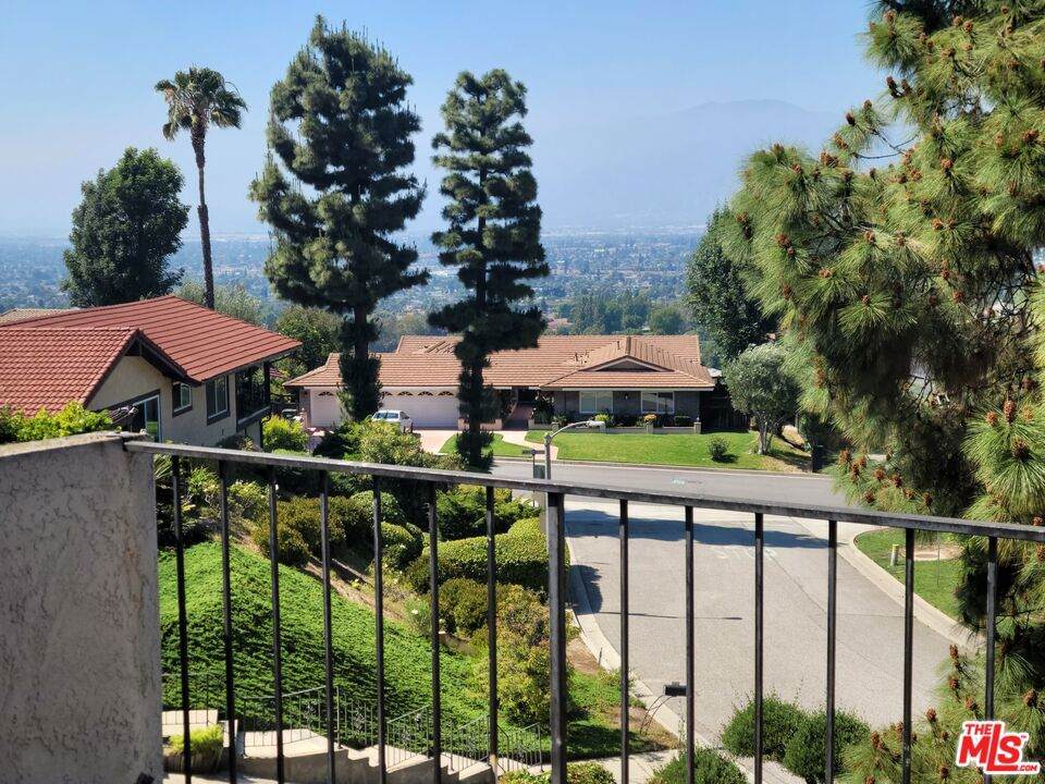 https://bt-photos.global.ssl.fastly.net/socal/orig_boomver_1_433508208-2.jpg