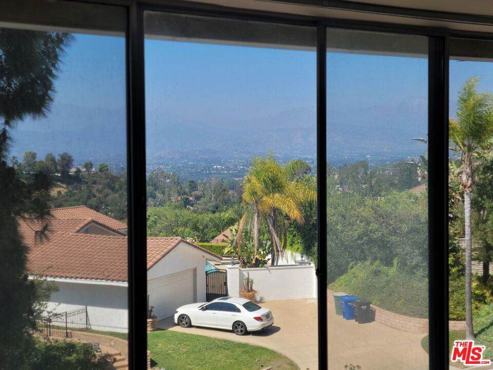 https://bt-photos.global.ssl.fastly.net/socal/orig_boomver_1_433508208-2.jpg
