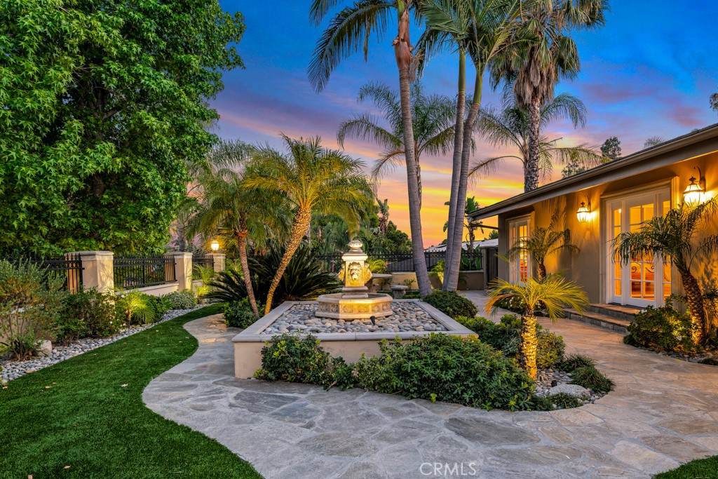 https://bt-photos.global.ssl.fastly.net/socal/orig_boomver_1_433564321-2.jpg