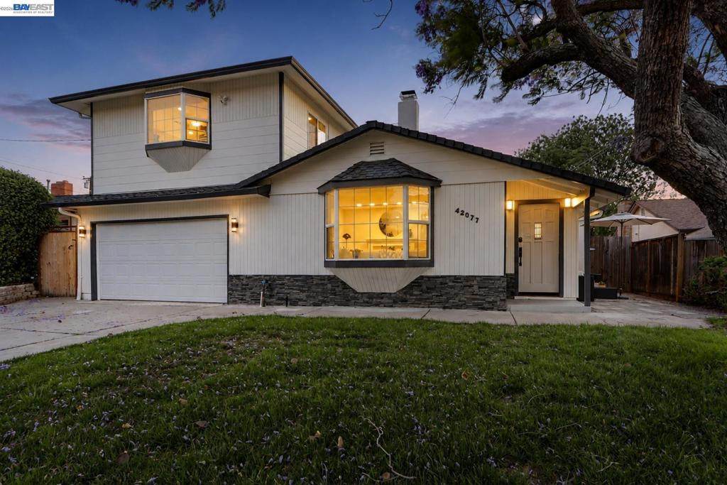 42077 Miranda St - Photo 1