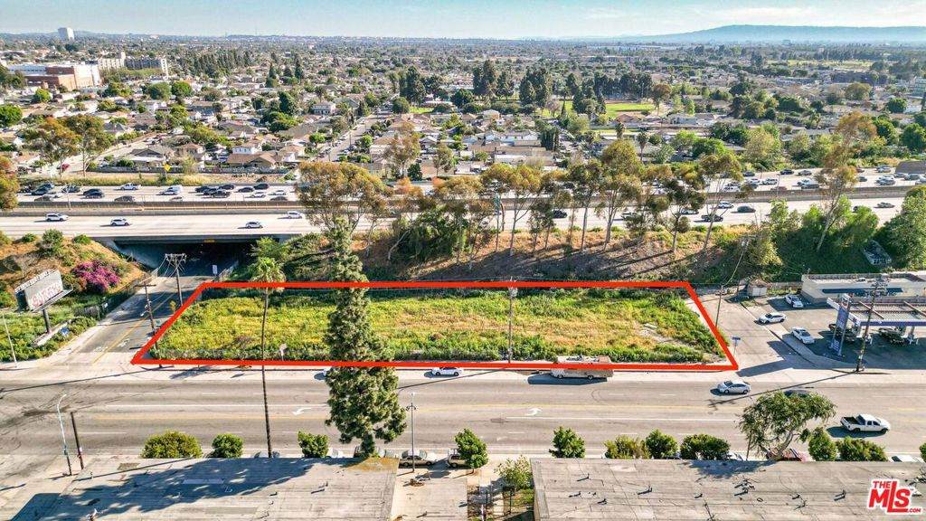 1422 Imperial Highway - Photo 1