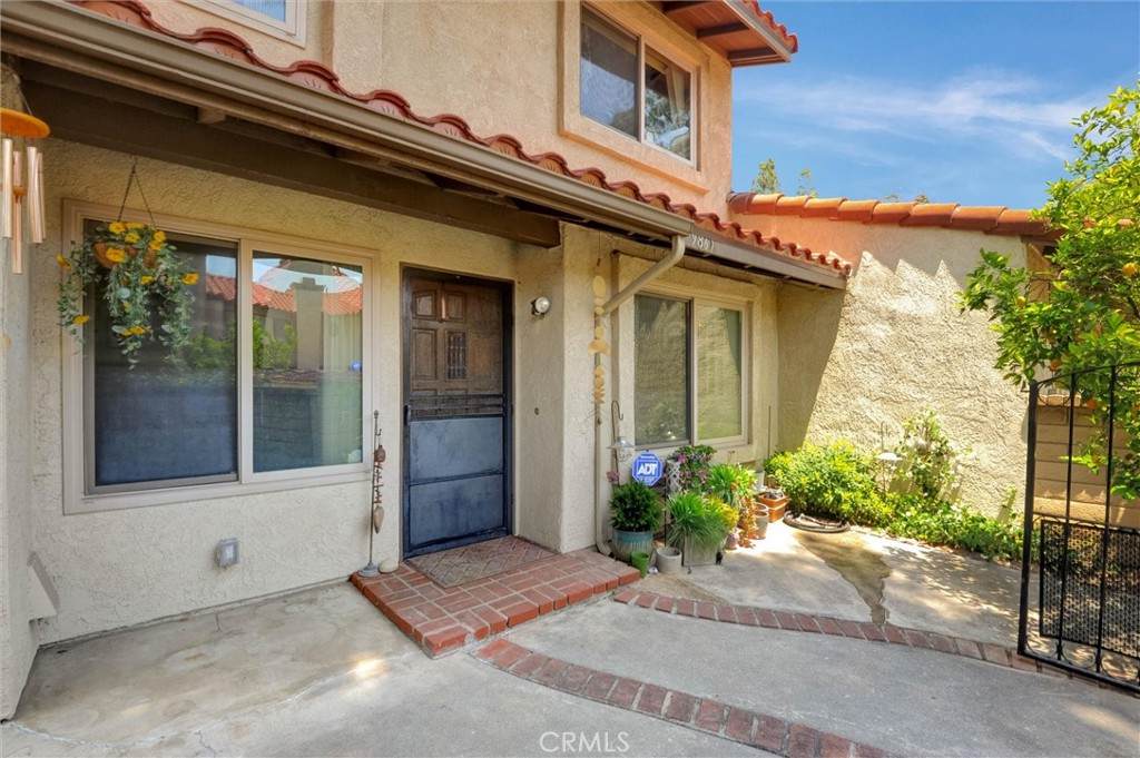 9861 Paloma Court - Photo 1