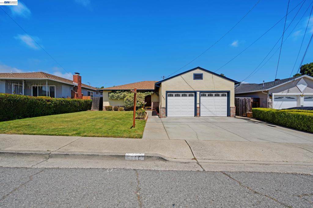 260 Lomita Ave - Photo 1