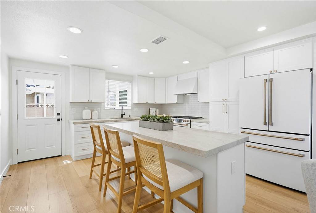 531 Brentwood - Photo 1