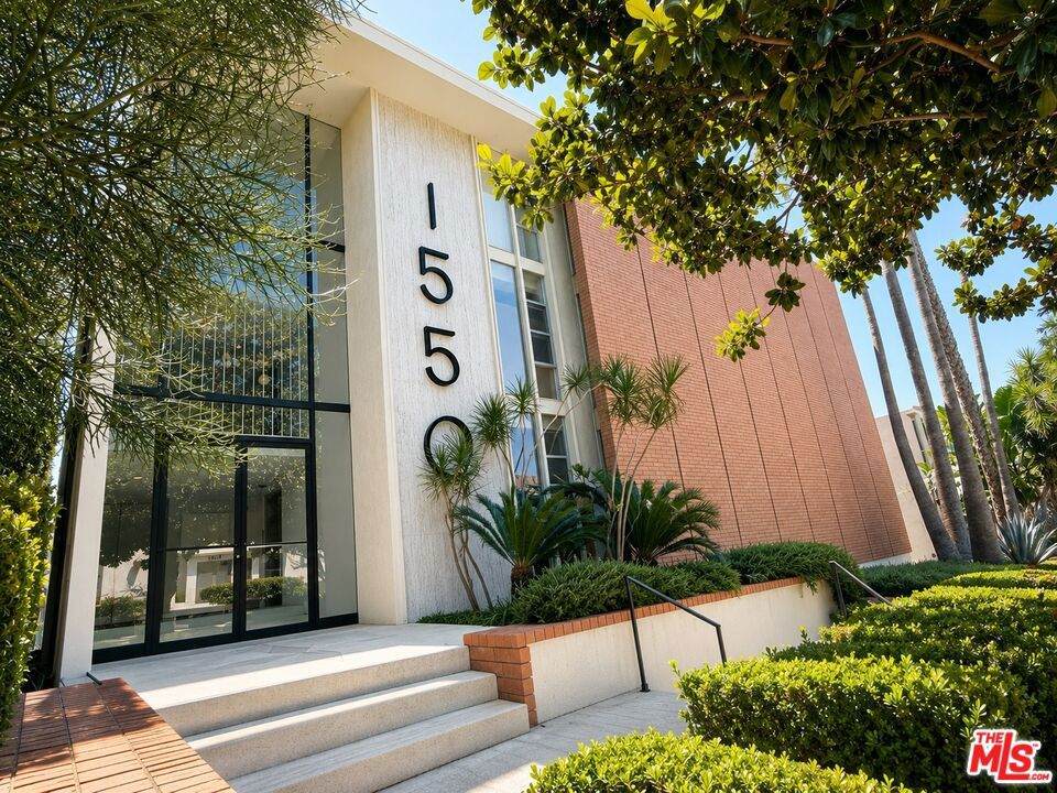 1550 Laurel Avenue - Photo 1