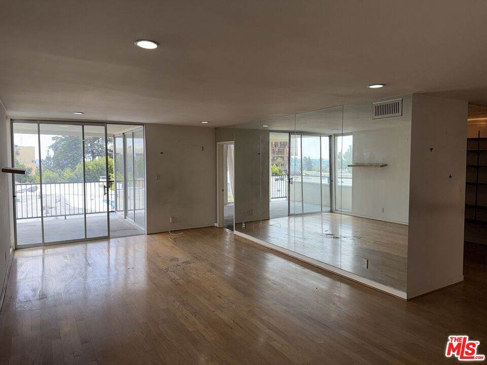 https://bt-photos.global.ssl.fastly.net/socal/orig_boomver_1_434265118-2.jpg