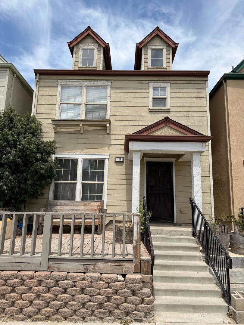 714 Tyler Avenue - Photo 1