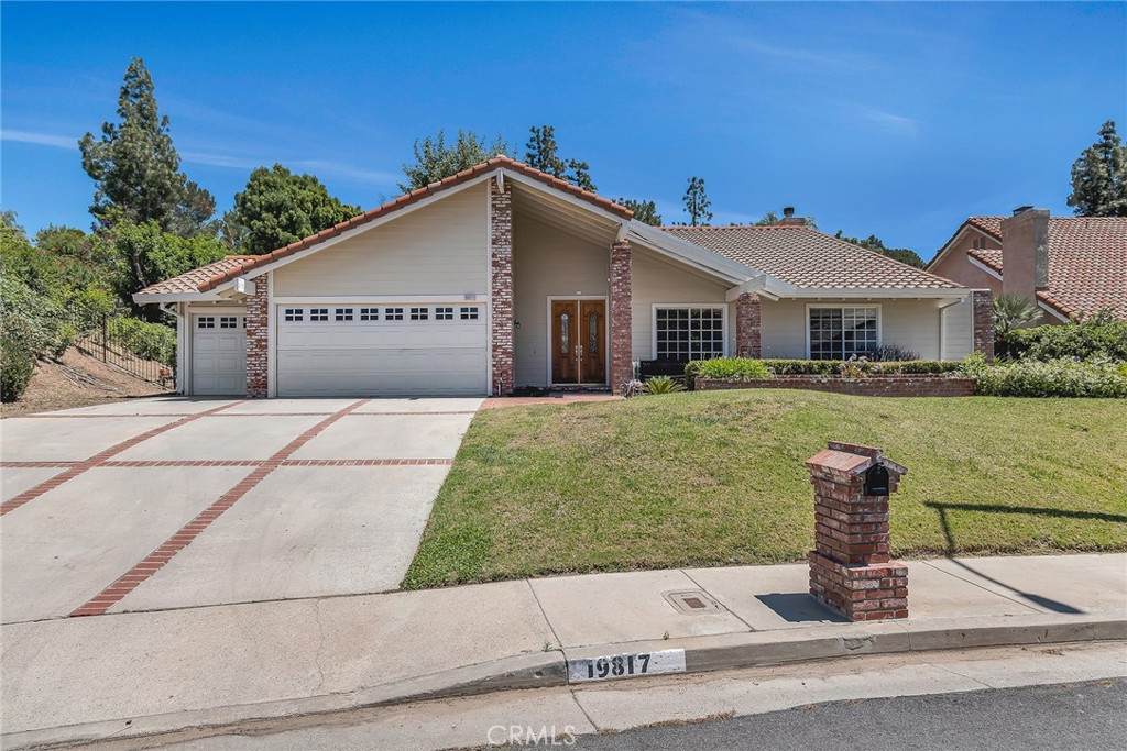 19817 Hiawatha Street - Photo 1