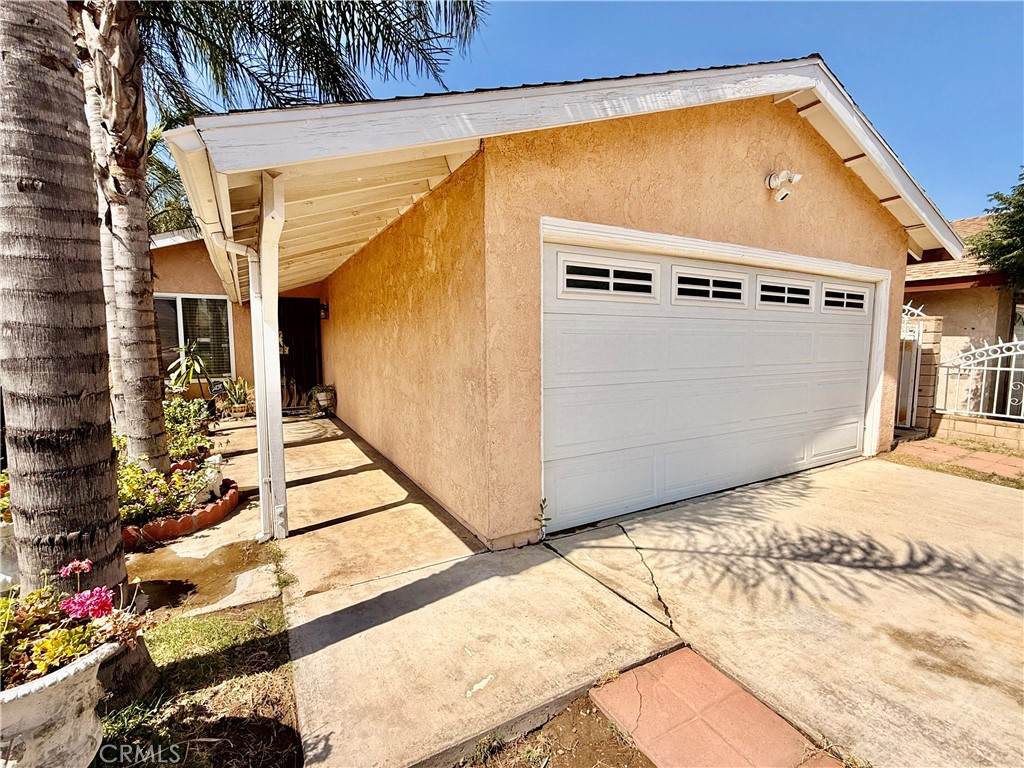18854 6th - Photo 1