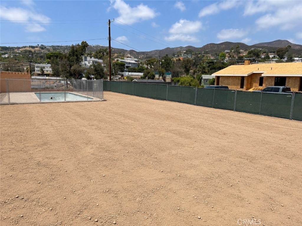 https://bt-photos.global.ssl.fastly.net/socal/orig_boomver_1_434358434-3.jpg