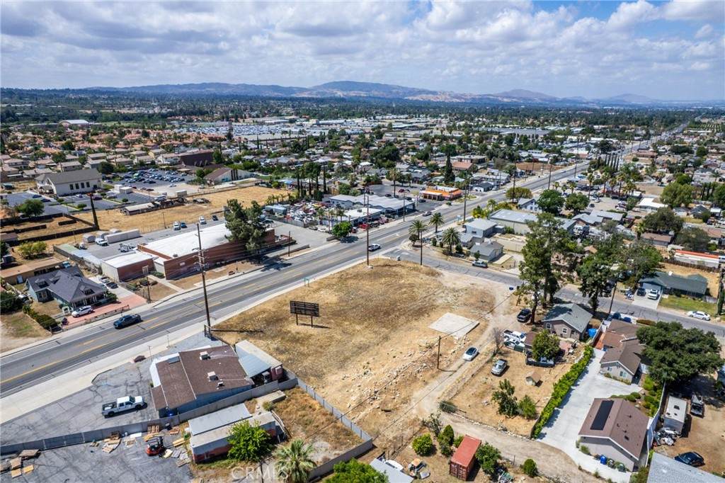 https://bt-photos.global.ssl.fastly.net/socal/orig_boomver_1_434370603-2.jpg