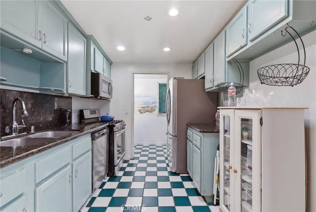11129 Freer - Photo 1