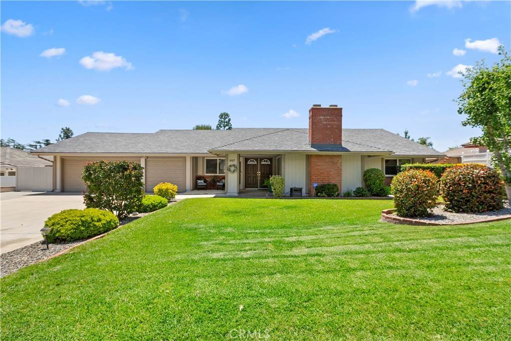 8527 Hillside Road - Photo 1