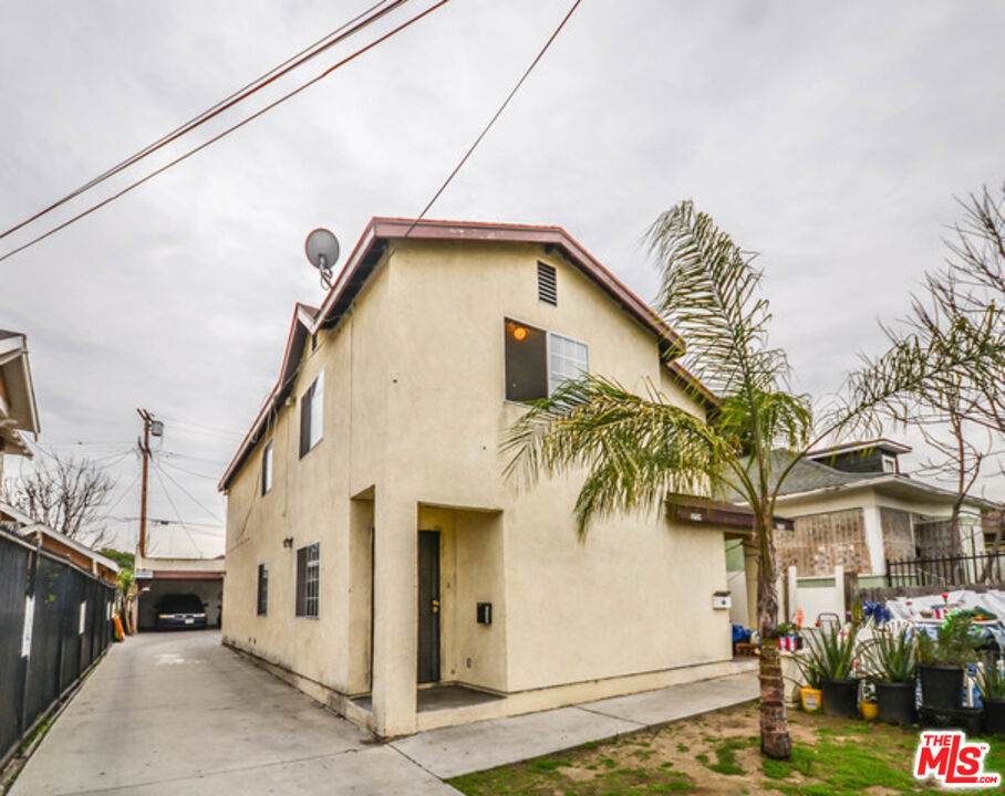 3722 Wall Street - Photo 1